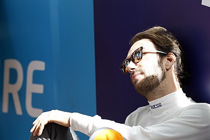 Vergne - "On est trois pilotes pour deux baquets" chez Haas