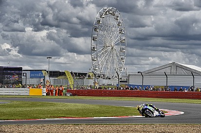 Silverstone, Warm-Up: il bagnato sorride a Valentino