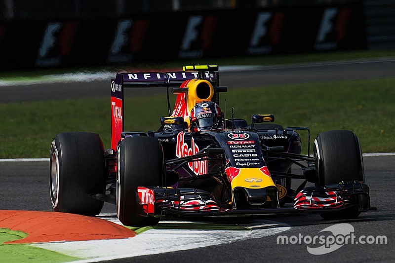 Ricciardo, Kvyat y Sainz harán un doble cambio de motor