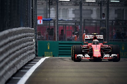 Raikkonen, esperanzado en que Ferrari suba al podio con ambos coches