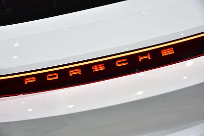 Porsche: "muito cedo" para pensar em entrar na F-E