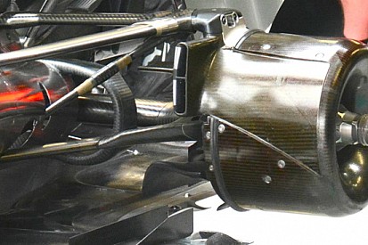Mercedes: l'archetto in carbonio ora è più visibile