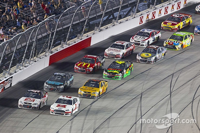 La NASCAR rallonge les zones de relance