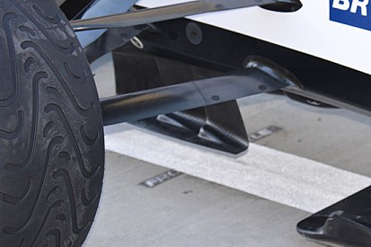 Williams: turning vanes con un marciapiede e due slot