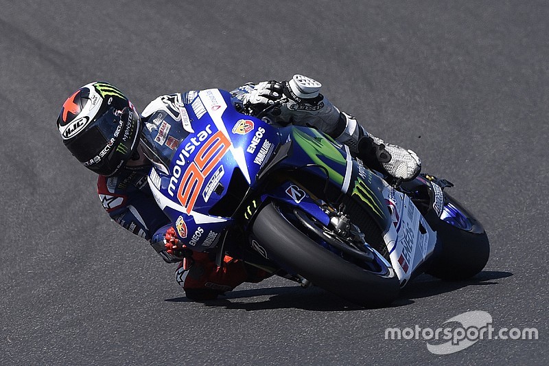 Sepang, Libere 2: Lorenzo in vetta, Rossi solo ottavo