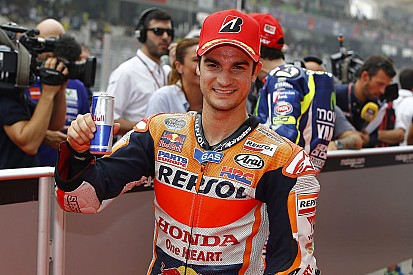 Pedrosa domina Sepang, Valentino scarena Marquez!