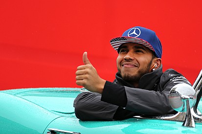 Galeria dos tri: Hamilton entra no clube de Senna e Piquet