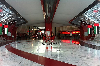 Parque da Ferrari em Abu Dhabi faz aquecimento para GP
