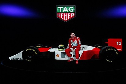 "Reviven" a Senna durante presentación de relojes en su honor