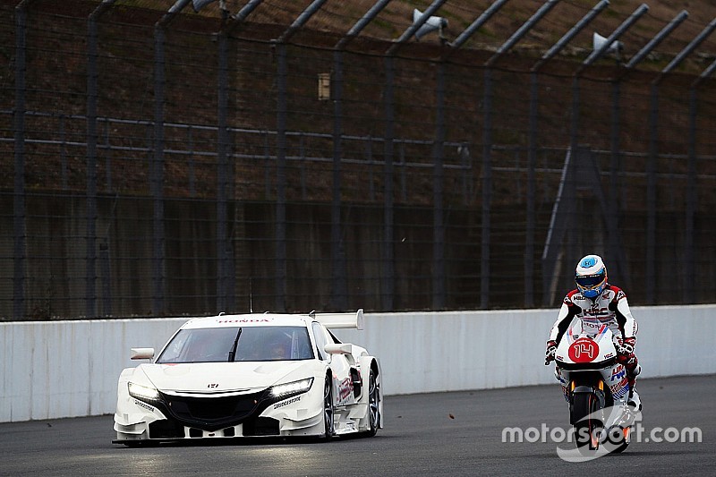 Alonso-Marquez: che scambio al Thanks Day Honda!