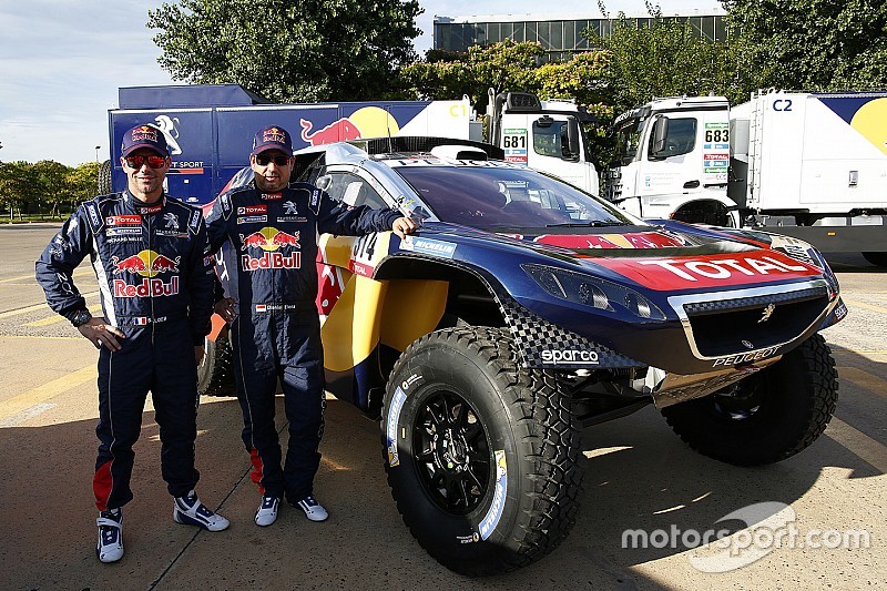 Dakar: verifiche tecniche ok per le Peugeot ufficiali