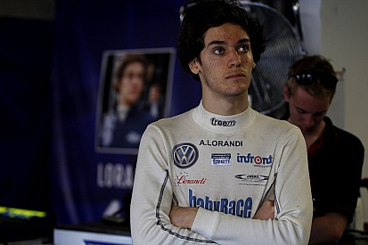 Lorandi van Van Amersfoort naar Carlin