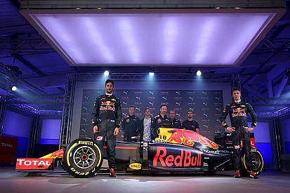 Em evento em Londres, Red Bull mostra nova pintura