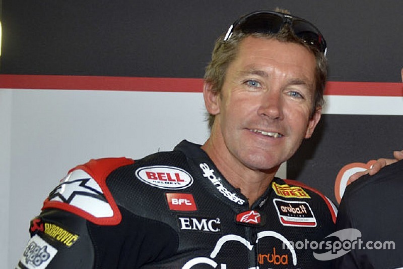 Mike Jones wild card a Phillip Island con il team di Bayliss