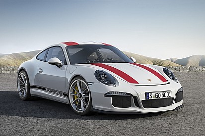 Video: Geniet van het ronkende geluid van de Porsche 911 R