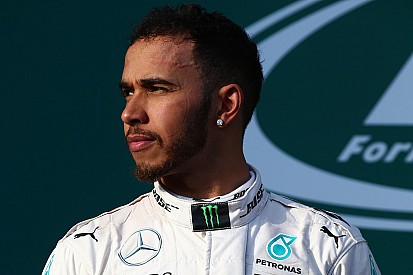 Para Hamilton, F1 mais rápida não fará corridas melhores