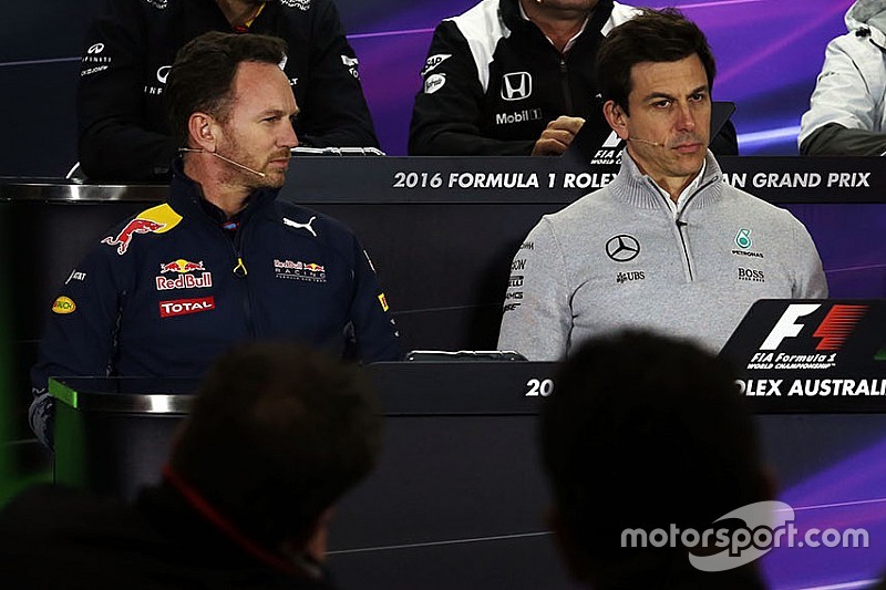 Braccio di ferro sui motori 2018: Horner scettico, Wolff ottimista