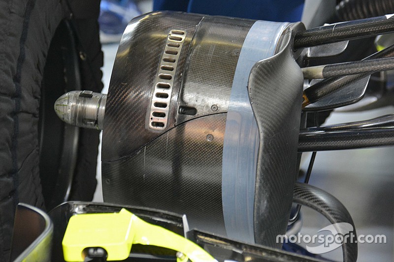 Технический брифинг: передние тормозные воздуховоды Williams FW38