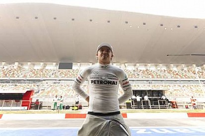 Rosberg: Mercedes ilk yarışlarda zirveyi zorlayacak hıza sahip