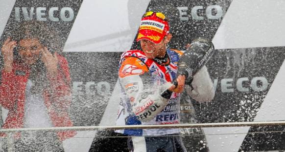 Stoner: rossi başarımı küçümsüyor