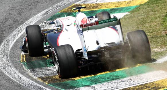 Sauber yağmura bel bağladı