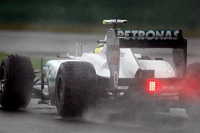 Rosberg pit çıkışı tasarımında değişiklik istedi