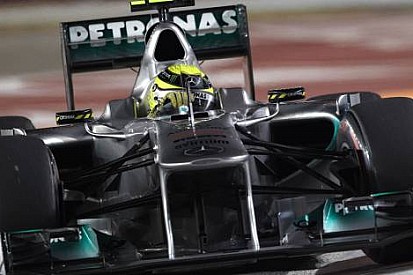 Rosberg: Lastikler ve güvenlik aracı sorun oldu