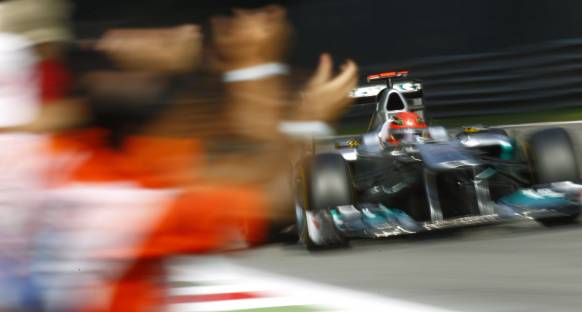 Schumi'den yarış için lastik tasarrufu