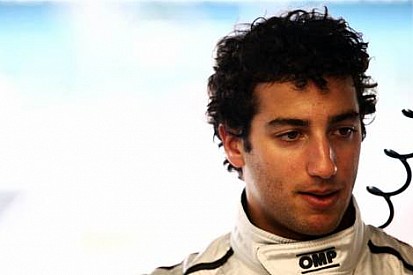 Ricciardo'nun hedefi Liuzzi'yi geride bırakmak