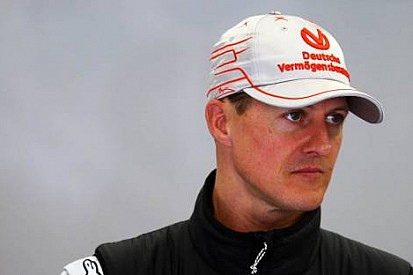 Schumi'den sezon içi testlere destek