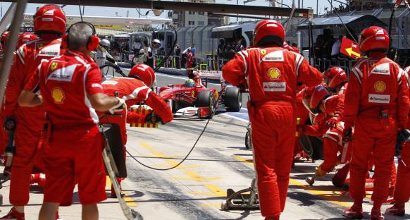Massa pit stop sorununa yanıyor