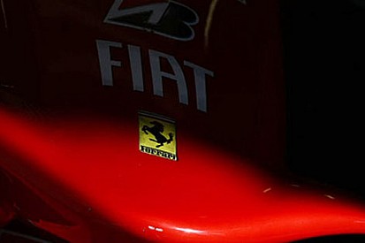 Ferrari sert lastik problemi çözmek üzere
