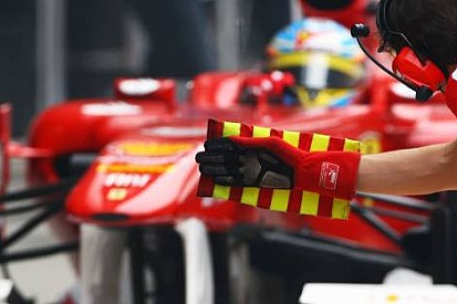 Ferrari hidrolik problemlerinden dertli