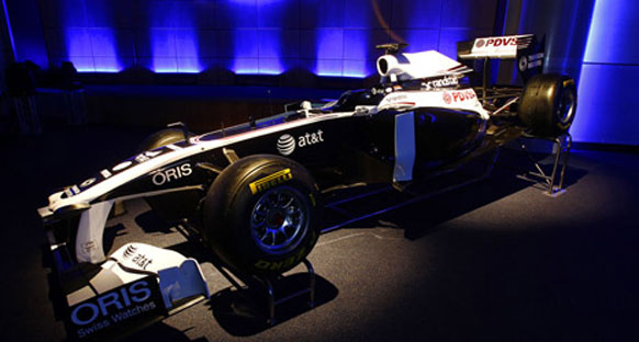 Williams 2011 aracının renklendirilmiş halini tanıttı