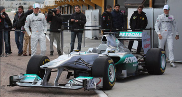 Schumacher kötü geçen ilk güne rağmen umutlu