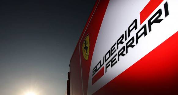 Marlboro Ferrari ile anlaşmasını uzatıyor