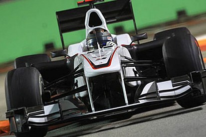 Heidfeld paralı pilot peşindeki takımlara çattı