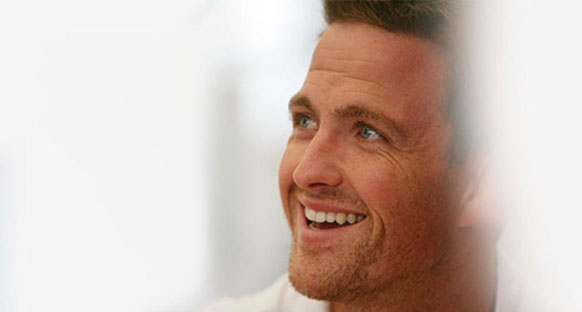 Ralf Schumacher ilk kez pol pozisyonunda