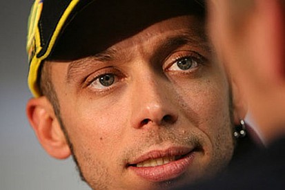 Rossi: '3. araç gelirse Ferrari'de yarışmak isterim'