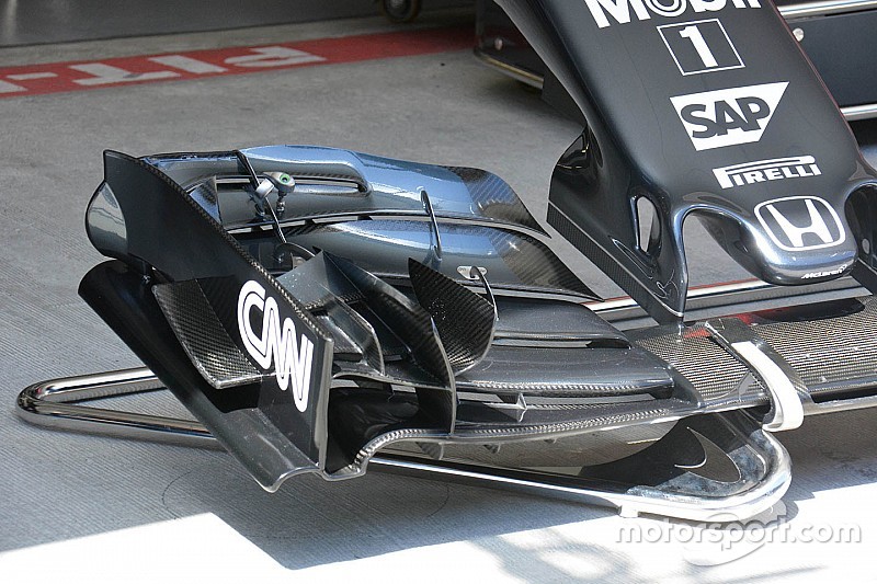 McLaren: si aggiunge una paratia all'upper flap a
