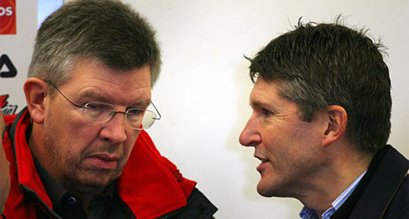 Brawn: 'Alonso'yu herkes kendi aracında görmek ister'