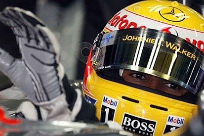 Hamilton MP4-23'e güveniyor