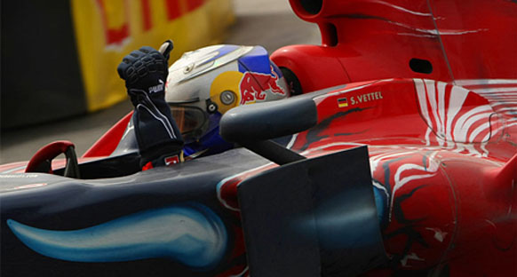 Toro Rosso: 'Vettel inanılmazsın'