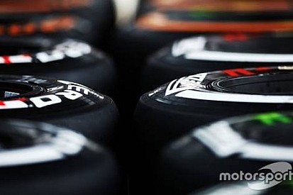 Mercedes pilotları Çin GP'si için farklı lastikleri tercih etti