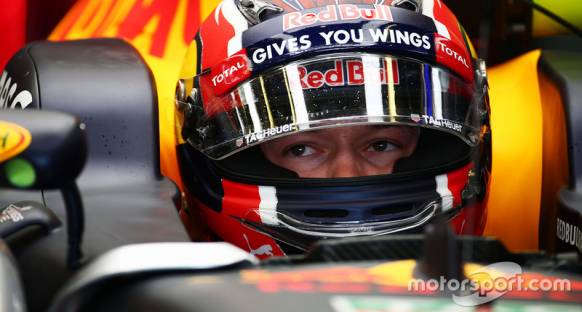 Kvyat: Araç kendi kendine durdu