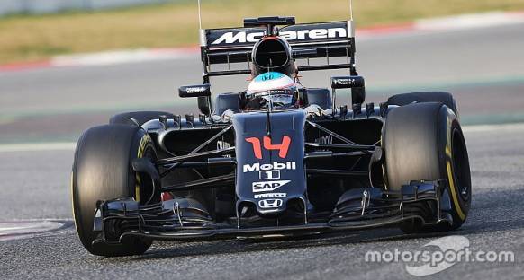 Barcelona testlerinin son gününde Alonso'nun başı yine belada