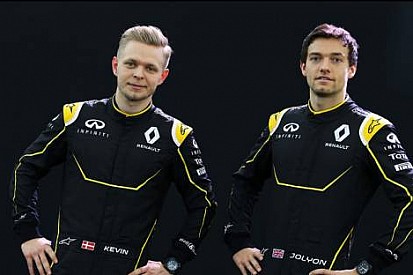 Palmer 'Magnussen McLaren'a hata yaptığını göstermek isteyecek'