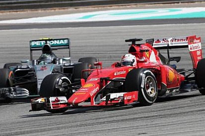 Wolff 'Vettel Mercedes'deki takım içi savaştan yararlanabilir'