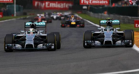 Wolff: Rosberg, Hamilton İle Mücadelede Zayıf Taraf Değil