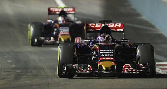 Takım Emrine Uymayan Verstappen'e Takımdan Övgü